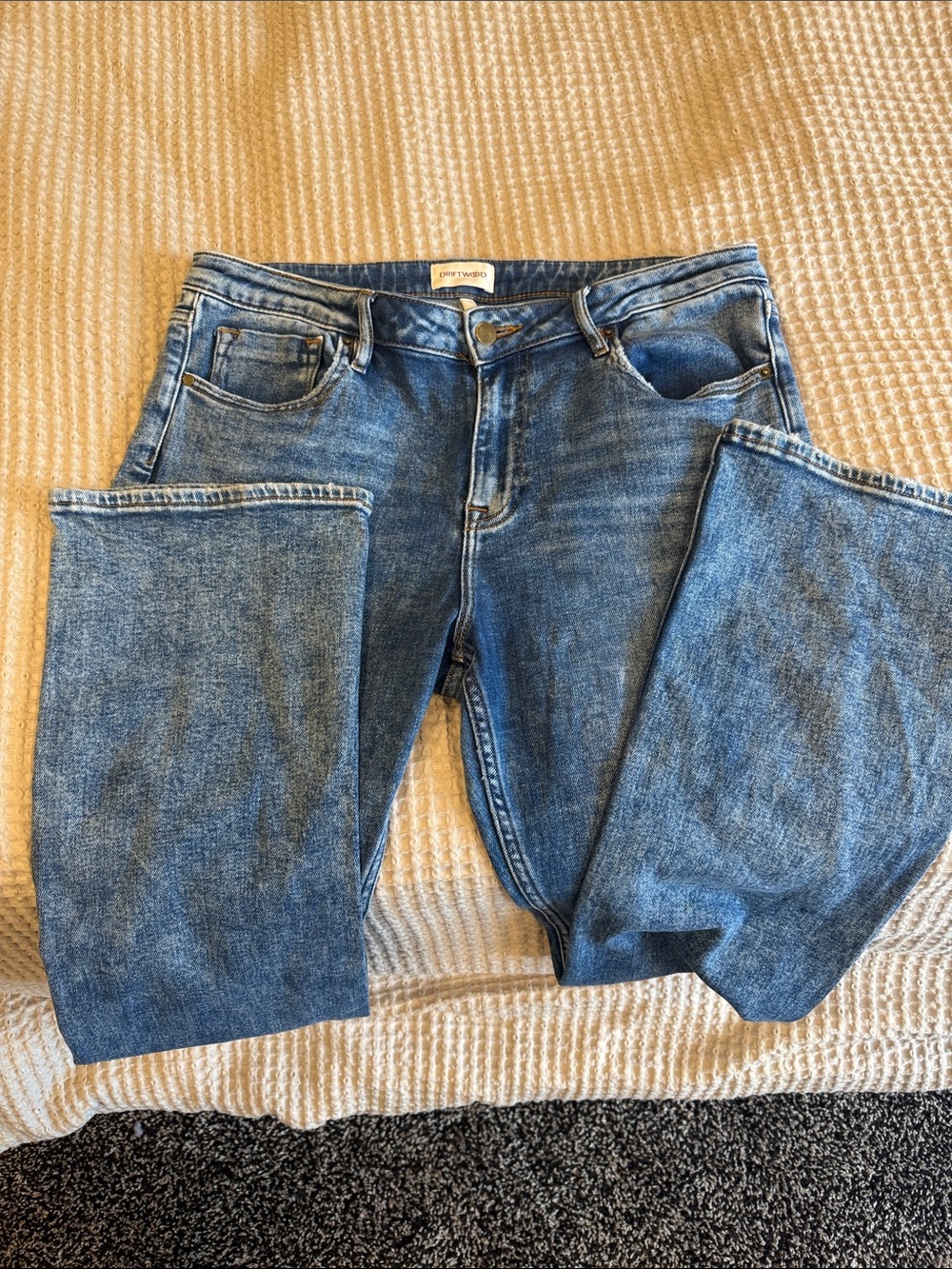 DRIFTWOOD Straight Leg Jeans in Medium Blue
